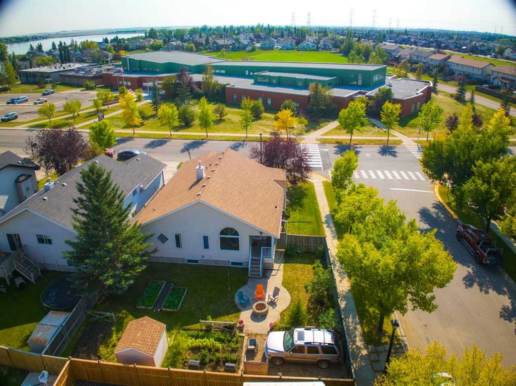 Picture of 161 West Lakeview Drive , Chestermere Real Estate Listing