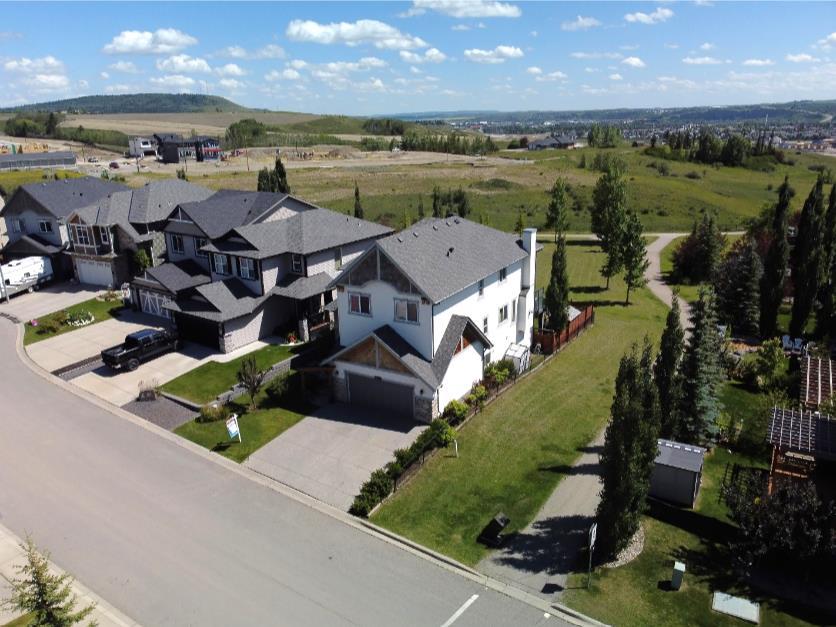 Picture of 121 Heritage Hill , Cochrane Real Estate Listing