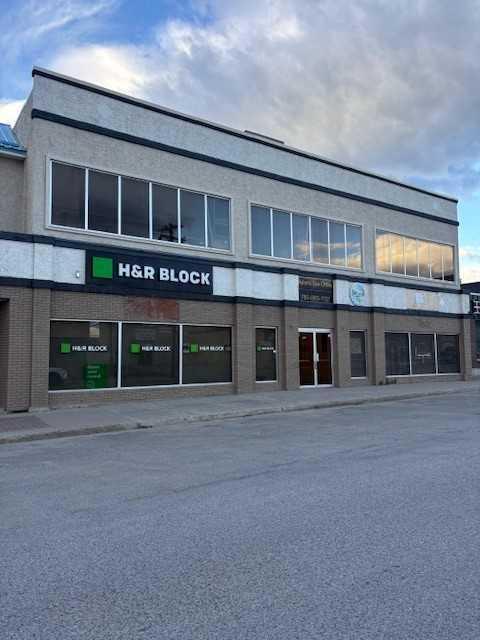 Picture of 104, 211 Pembina Avenue , Hinton Real Estate Listing