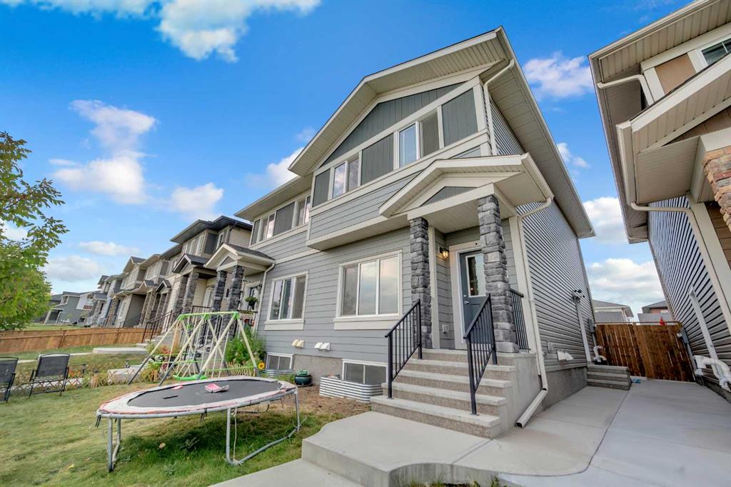 Picture of 46 Cornerbrook Manor NE, Calgary Real Estate Listing
