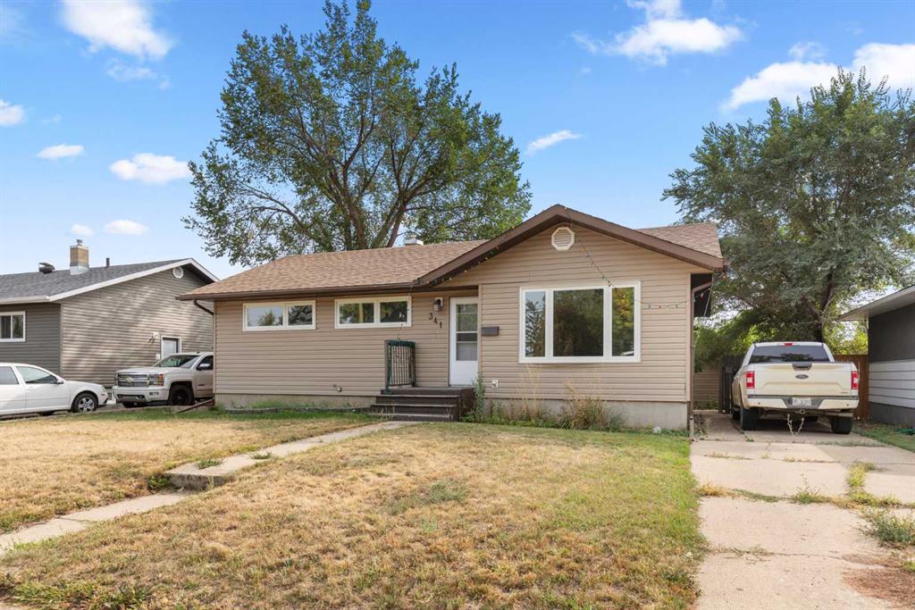 Picture of 341 12 Street NE, Medicine Hat Real Estate Listing