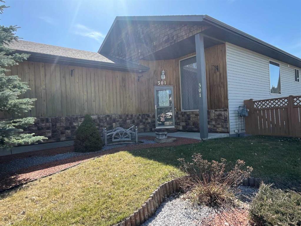 Picture of 301 9 Street , Beiseker Real Estate Listing
