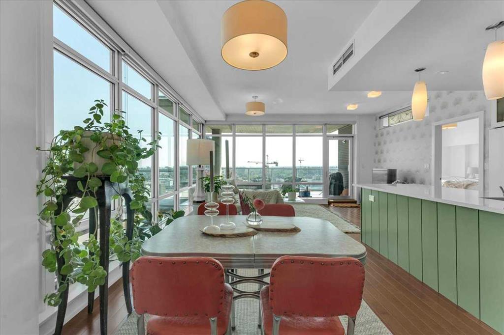 Picture of 1705, 530 12 Avenue SW, Calgary Real Estate Listing