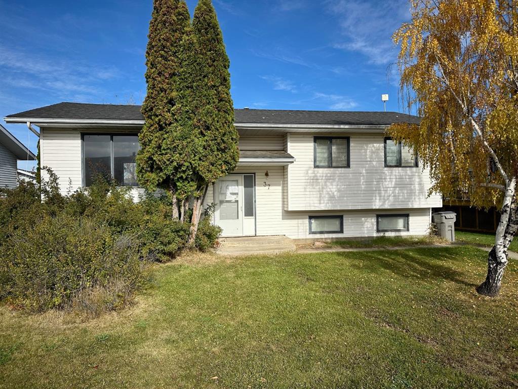 Picture of 37 Atkinson Crescent , Whitecourt Real Estate Listing