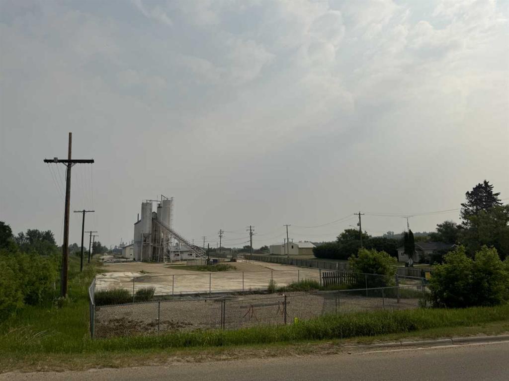 Picture of 5304 49 Street , Ponoka Real Estate Listing