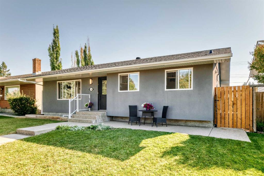 Picture of 146 Lake Sylvan Close SE, Calgary Real Estate Listing