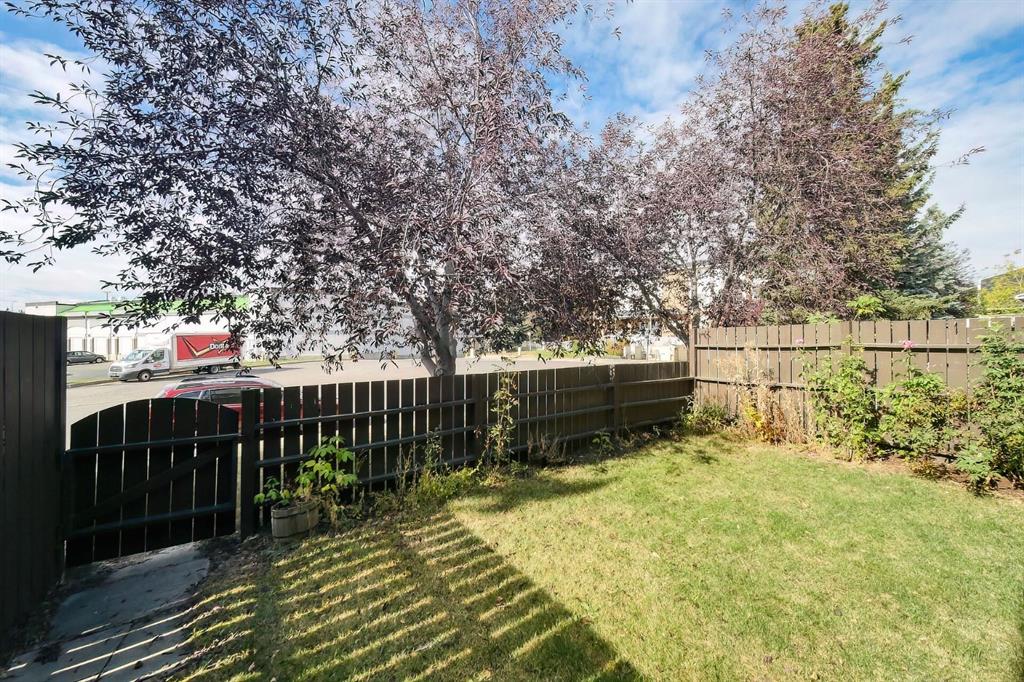 Picture of 7, 175 Manora Place NE, Calgary Real Estate Listing