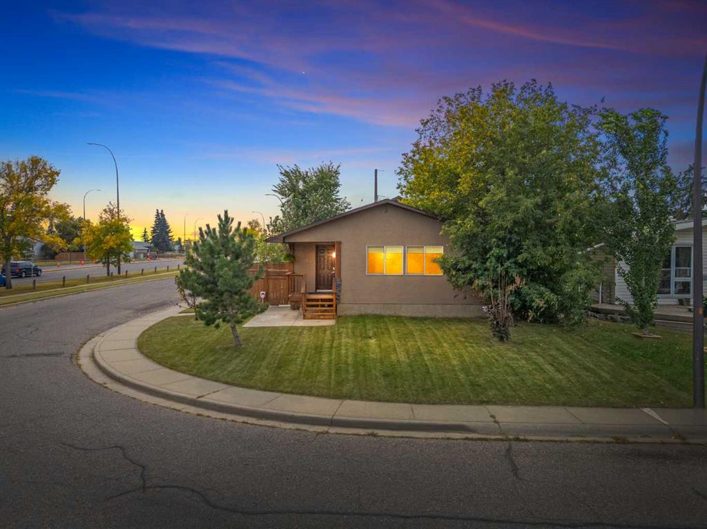 Picture of 247 Dover Ridge Close SE, Calgary Real Estate Listing