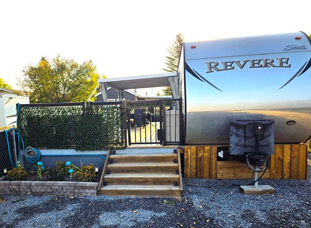 Picture of 785 Carefree Resort  , Rural Red Deer County Real Estate Listing