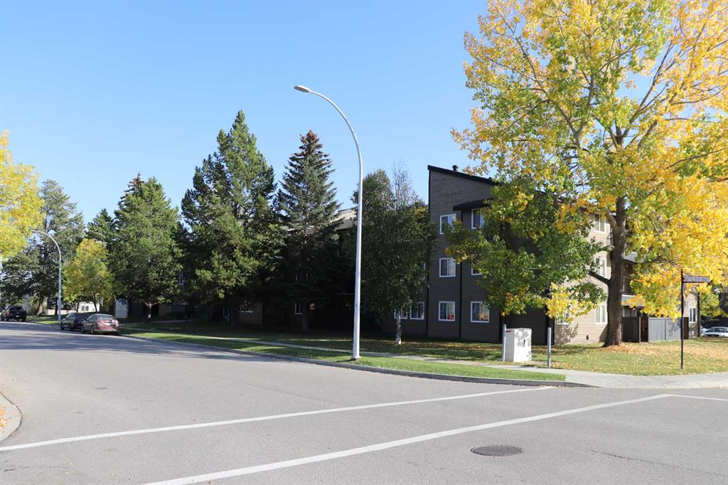 Picture of 201A, 5611 10 Avenue  , Edson Real Estate Listing