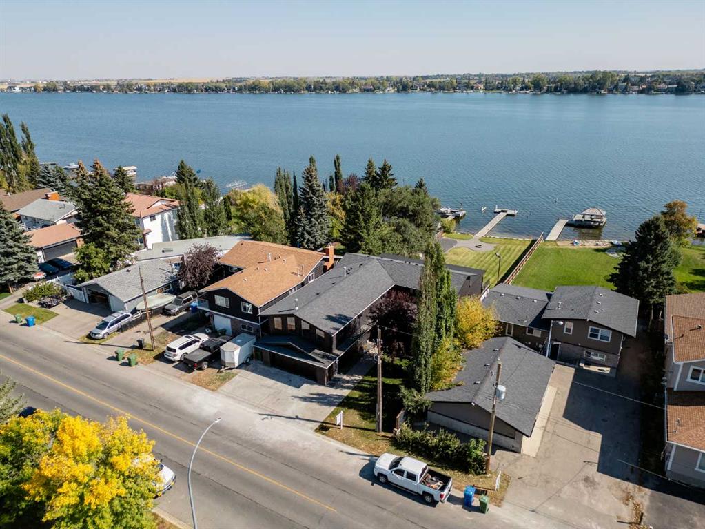 Picture of 692 West Chestermere Drive , Chestermere Real Estate Listing