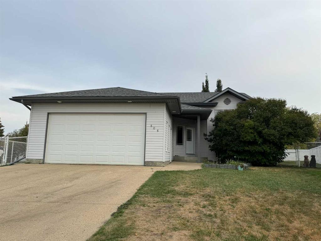 Picture of 806 Cherry Crescent , Beaverlodge Real Estate Listing