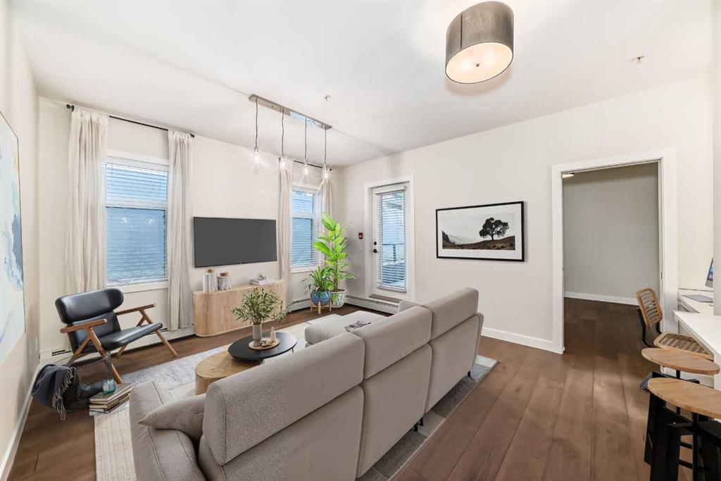 Picture of 113, 2702 17 Avenue SW, Calgary Real Estate Listing