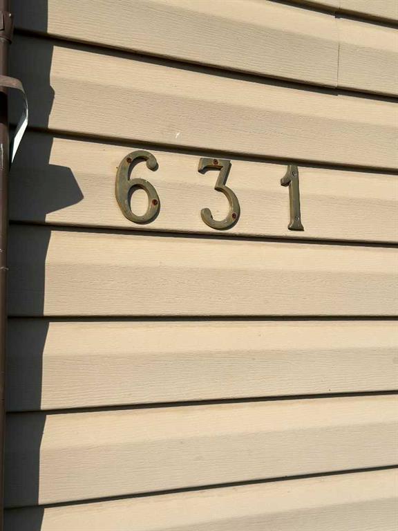 Picture of 631 6 Street N, Vauxhall Real Estate Listing