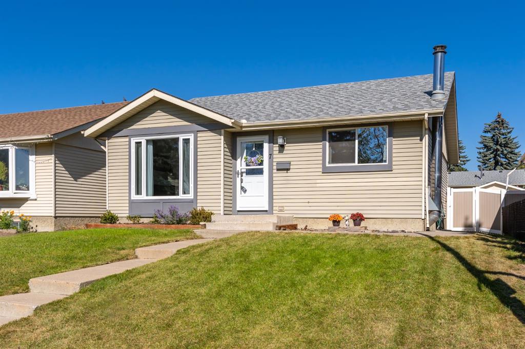 Picture of 7 Erin Park Bay SE, Calgary Real Estate Listing