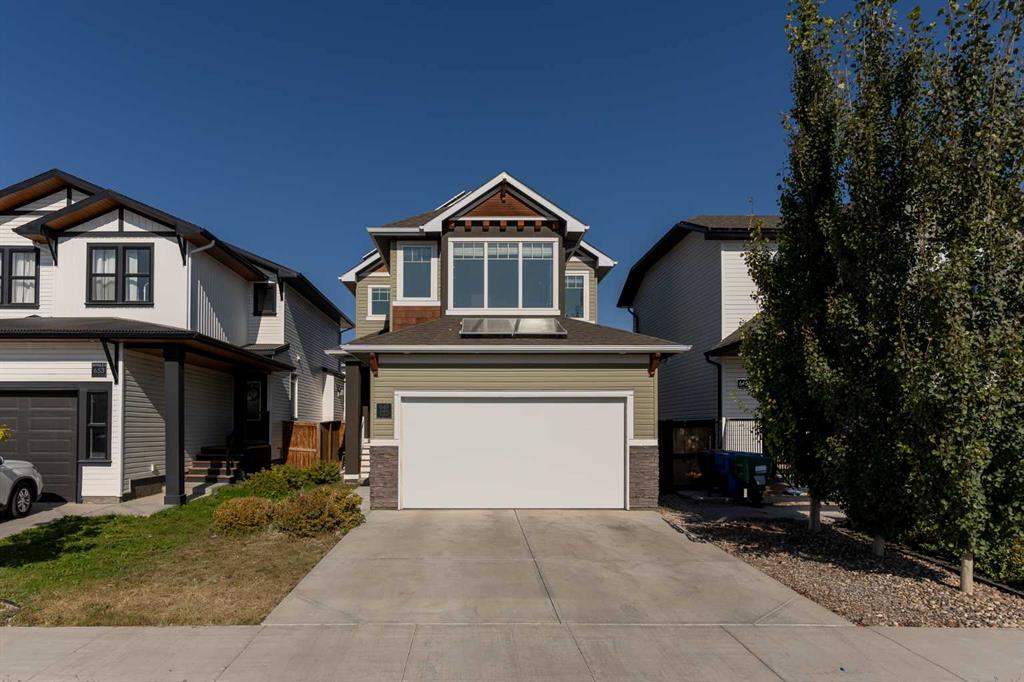 Picture of 649 Aquitania Boulevard W, Lethbridge Real Estate Listing