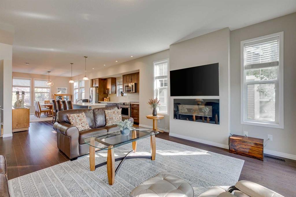 Picture of 501, 280 Williamstown Close NW, Airdrie Real Estate Listing