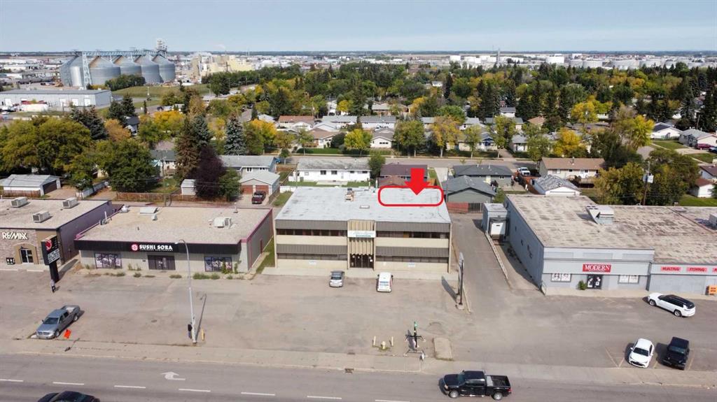 Picture of Top Floor - NORTH EAST PT, 5720 44 Street , Lloydminster Real Estate Listing