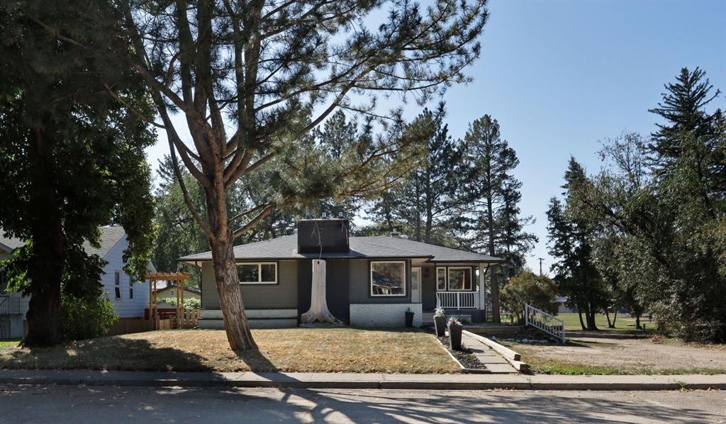 Picture of 535 2A Avenue W, Brooks Real Estate Listing