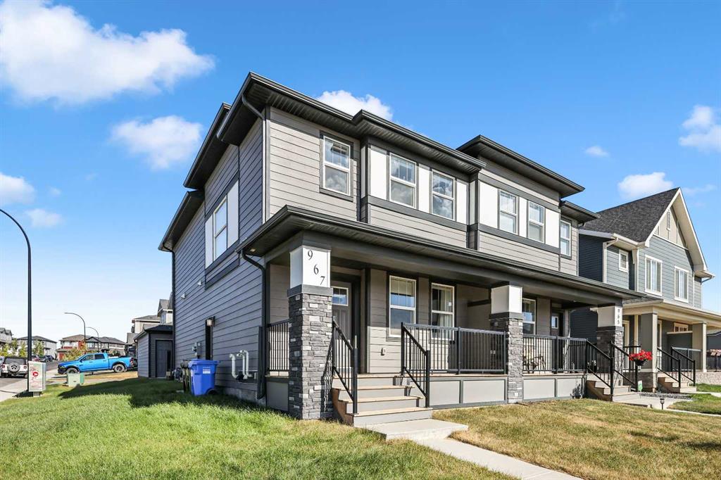 Picture of 967 Legacy Circle SE, Calgary Real Estate Listing