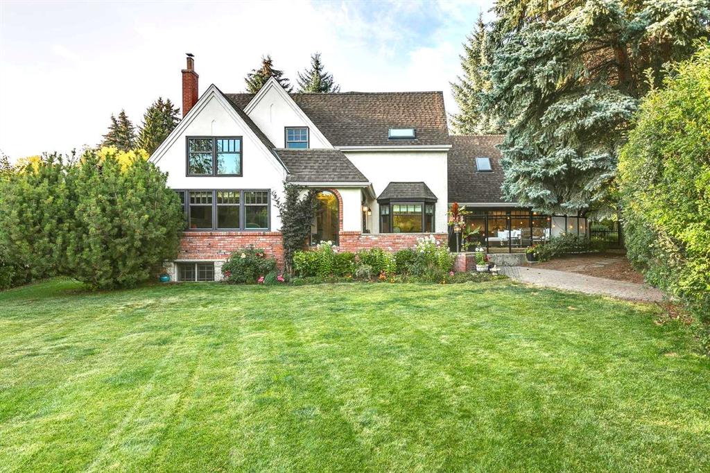 Picture of 2409 Carleton Street SW, Calgary Real Estate Listing