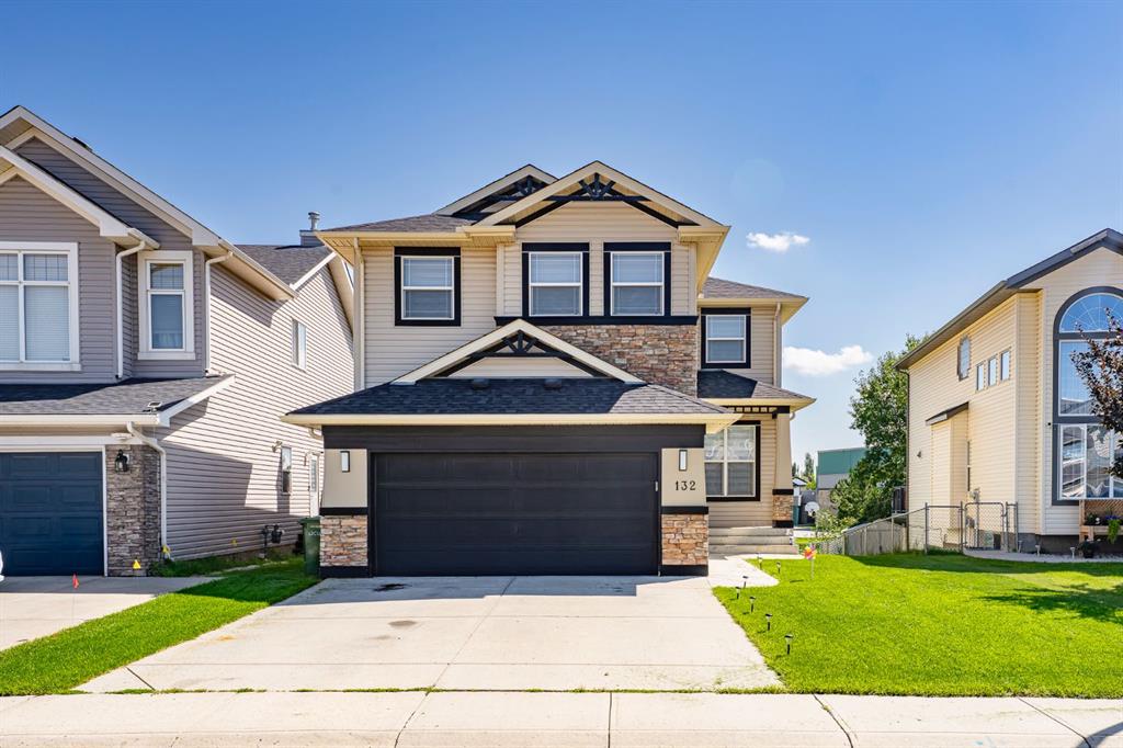 Picture of 132 Willowmere Close , Chestermere Real Estate Listing