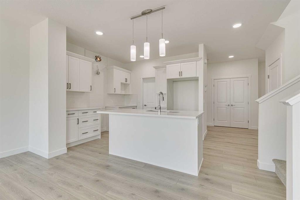 Picture of 17 Andalusian Road , Cochrane Real Estate Listing