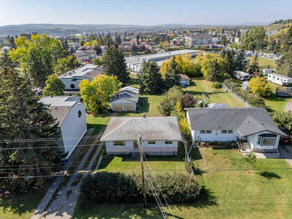 Picture of 217 Ross Avenue , Cochrane Real Estate Listing