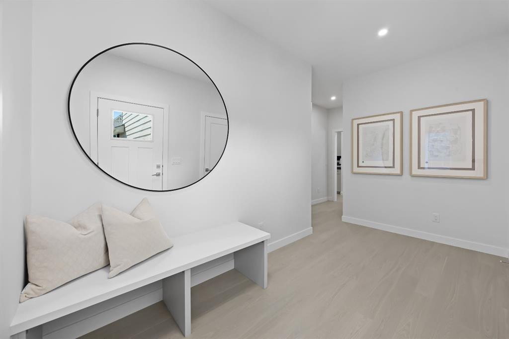 Picture of 46 Westland Park SW, Calgary Real Estate Listing