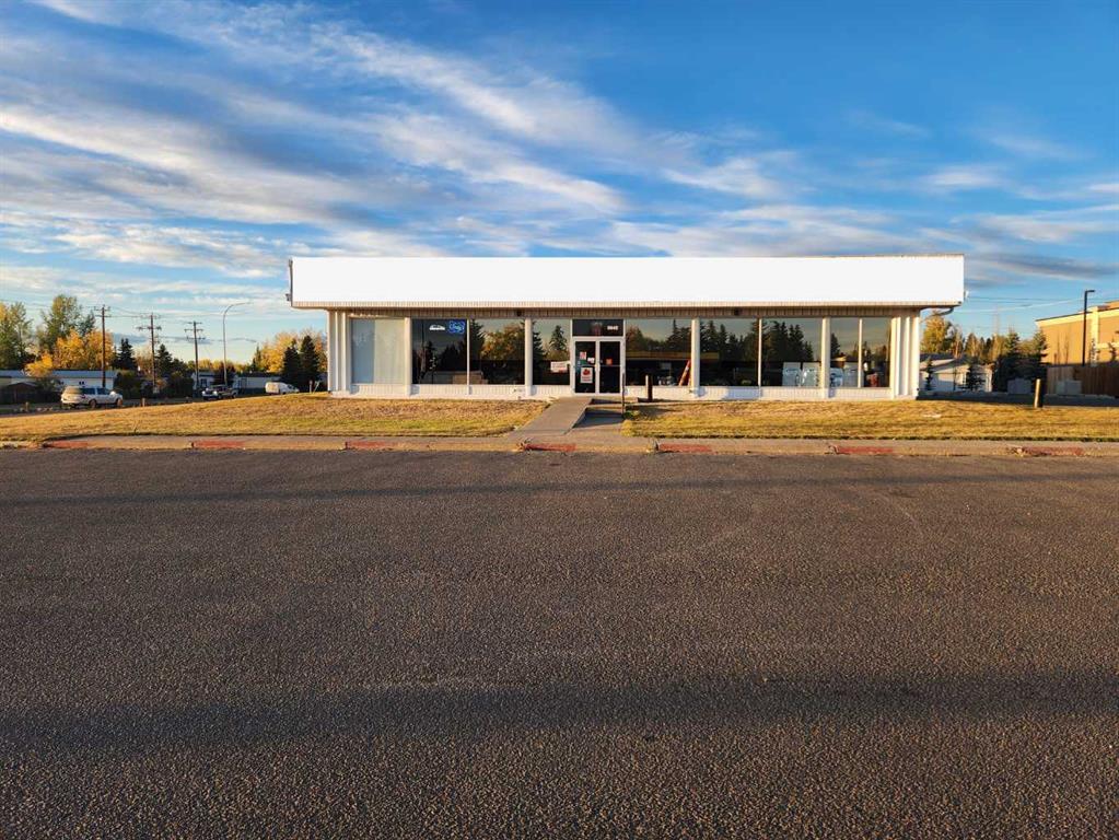 Picture of 5642 46 Street , Olds Real Estate Listing