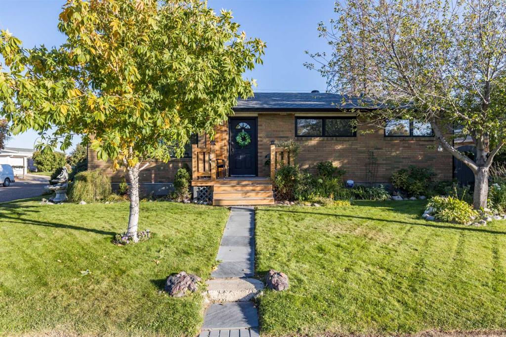 Picture of 1499 10 Avenue NE, Medicine Hat Real Estate Listing