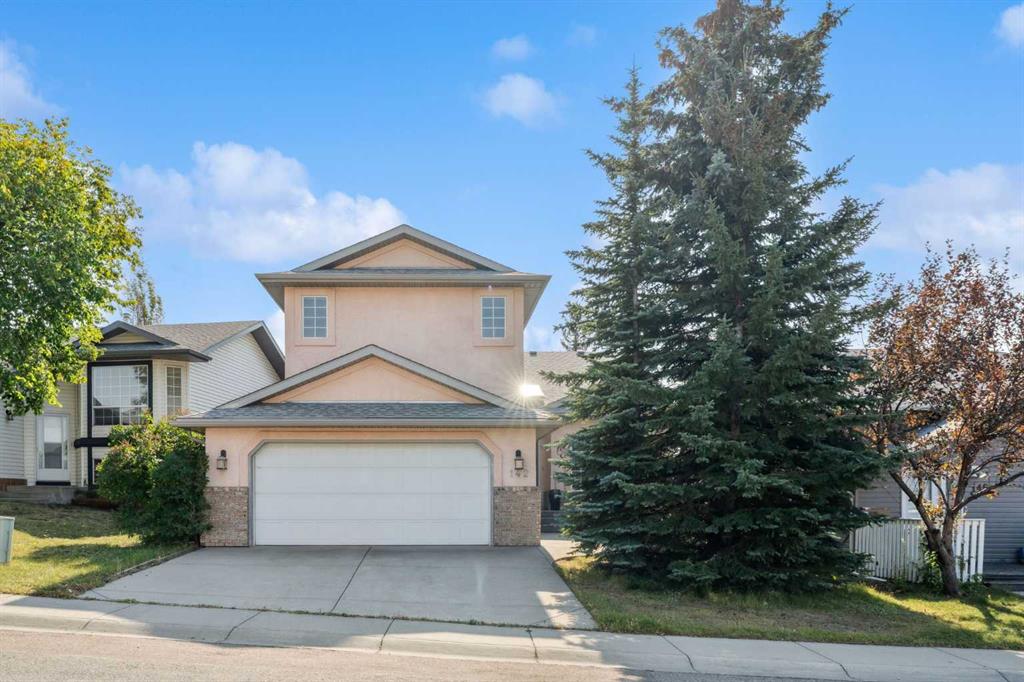 Picture of 142 Elizabeth Way SE, Airdrie Real Estate Listing