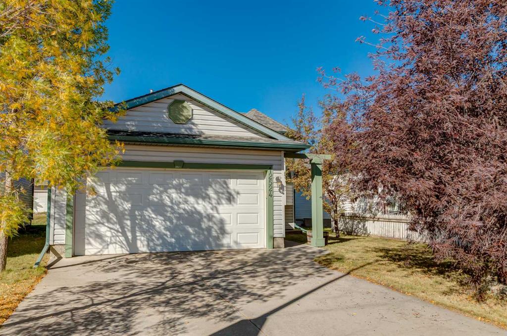 Picture of 12524 Coventry Hills Way NE, Calgary Real Estate Listing