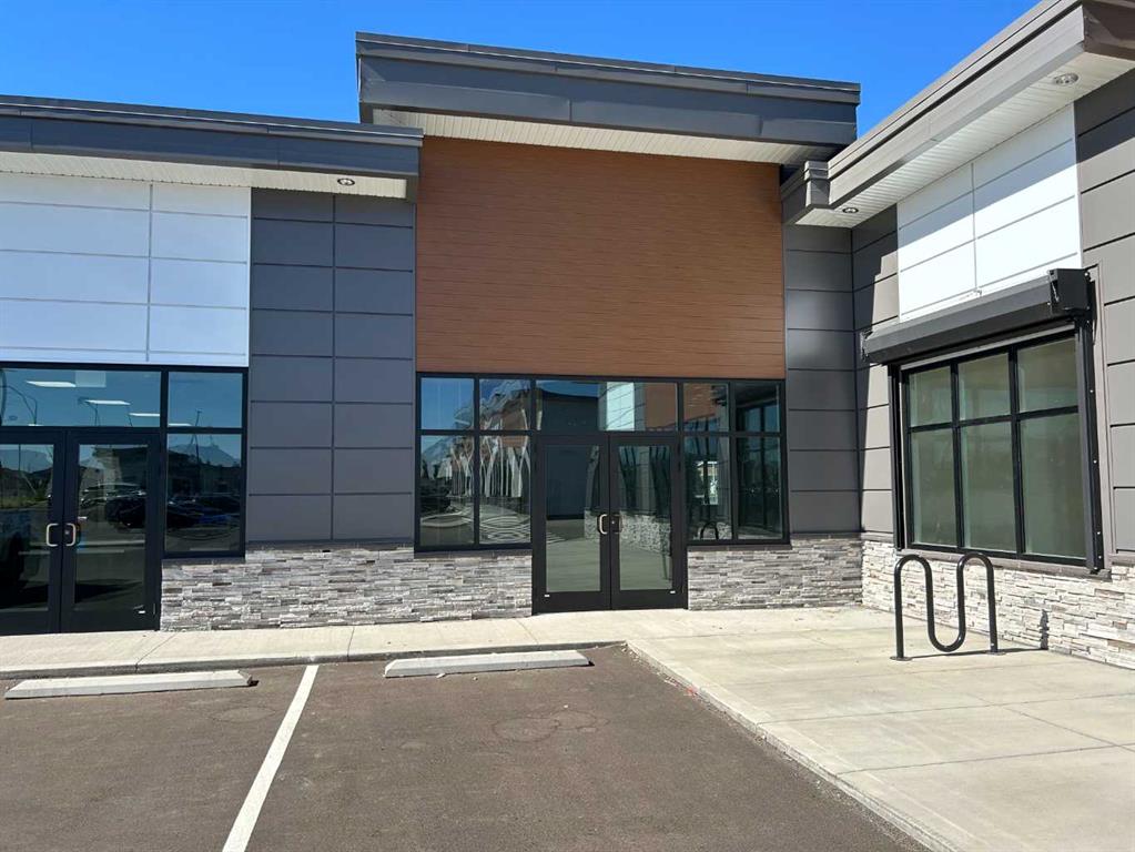 Picture of 408, 4979 Southlands Drive SE, Medicine Hat Real Estate Listing