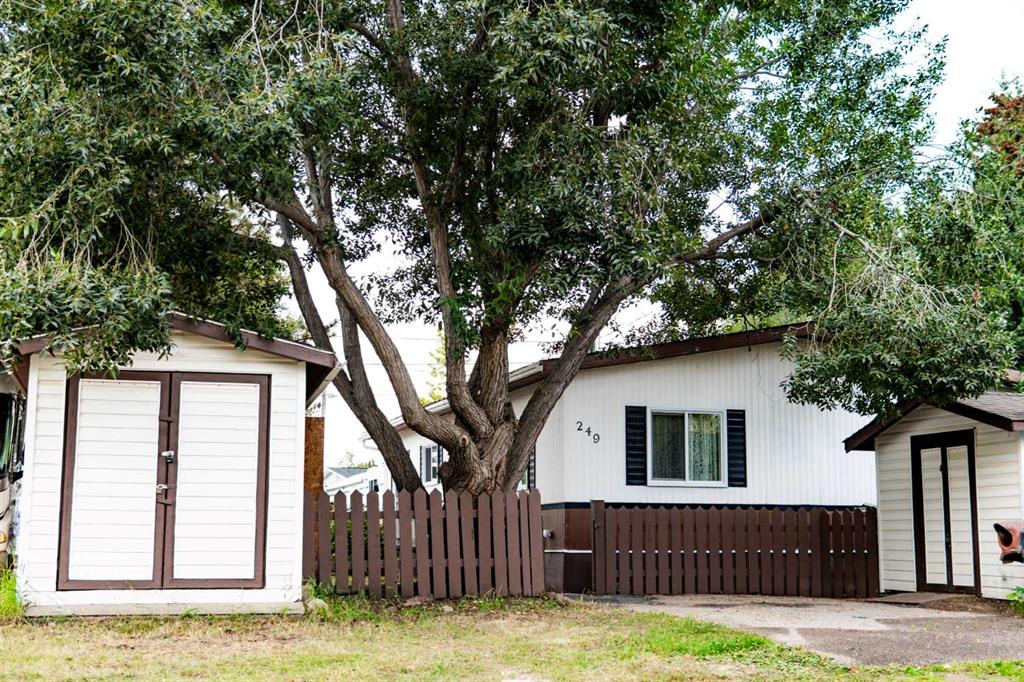 Picture of 249, 133 Jarvis Street , Hinton Real Estate Listing