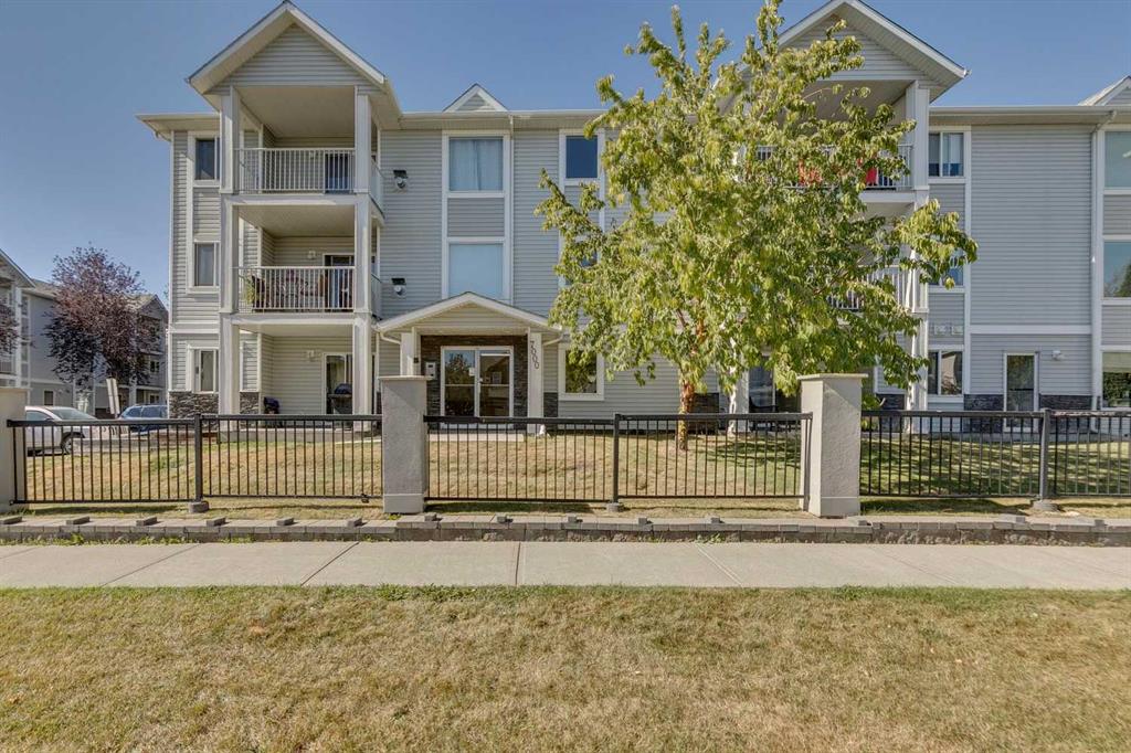 Picture of 301, 7301 Valleyview Park SE, Calgary Real Estate Listing