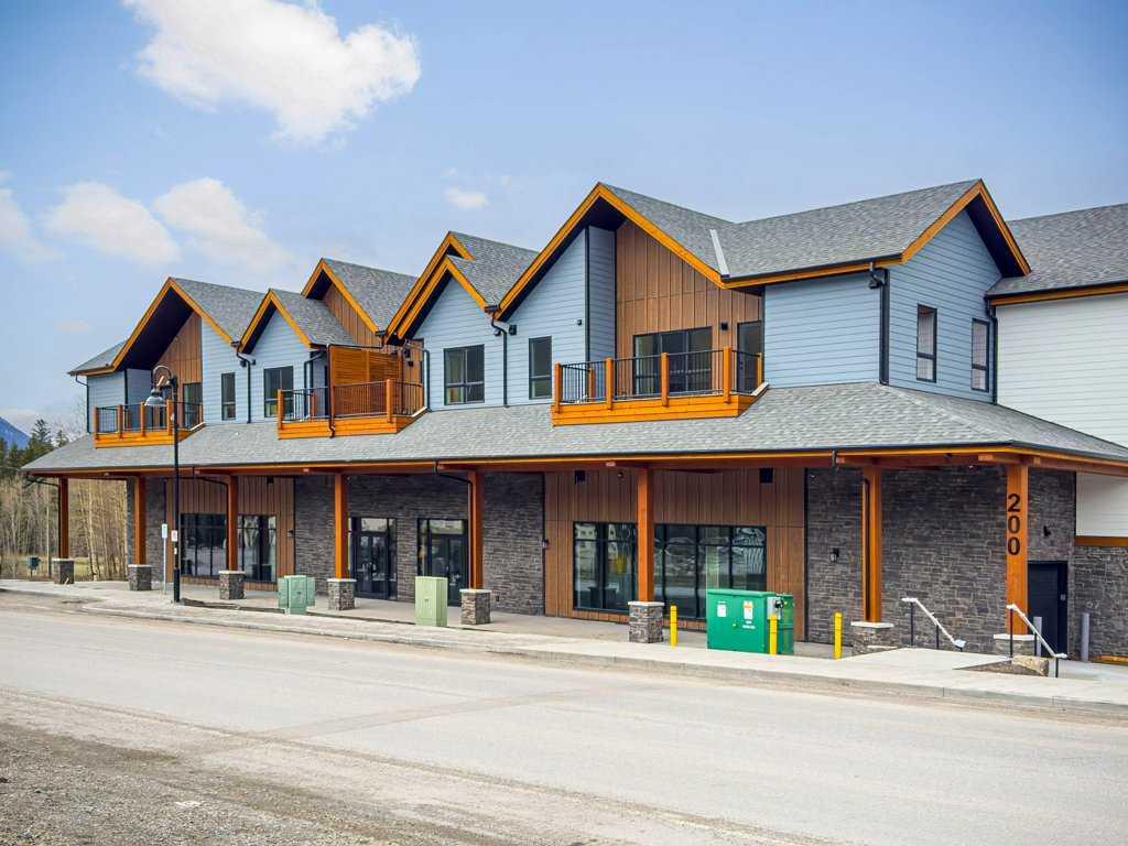 Picture of 1217, 200 2 Avenue , Dead Man\'s Flats Real Estate Listing