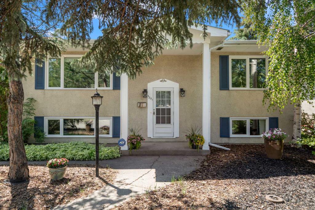 Picture of 3251 Bearspaw Drive NW, Calgary Real Estate Listing