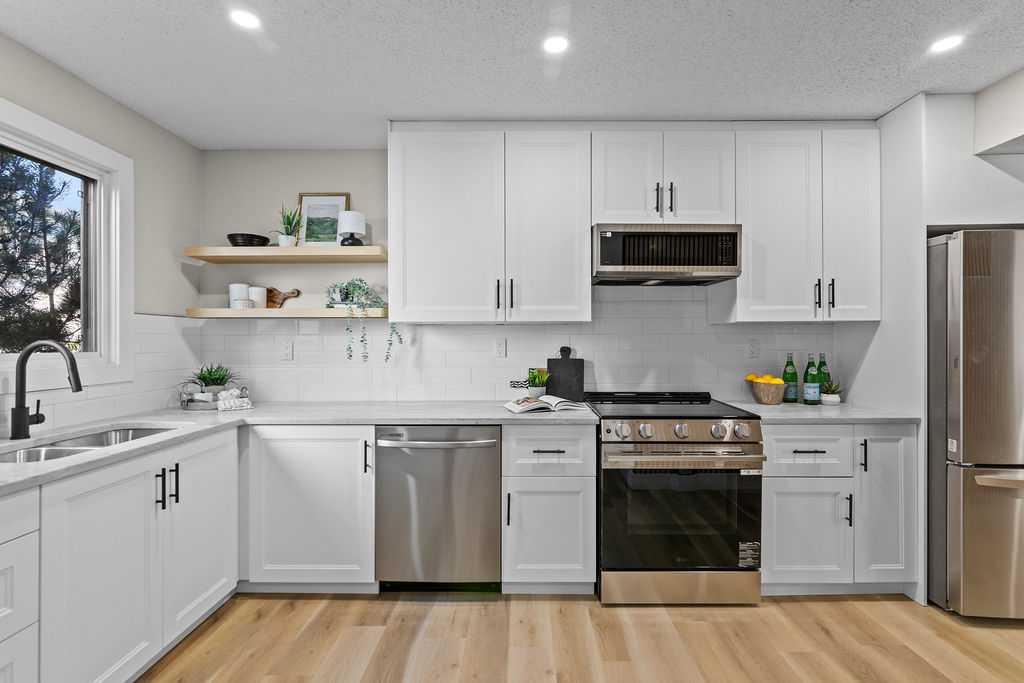 Picture of 14, 4810 40 Avenue SW, Calgary Real Estate Listing