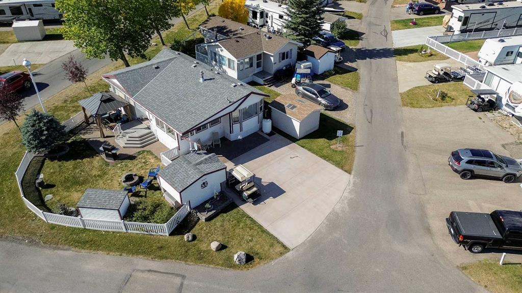 Picture of 3044, 35468 Range Road 30  , Rural Red Deer County Real Estate Listing
