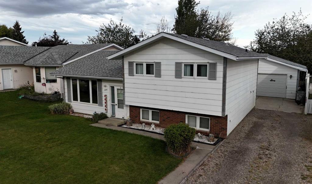 Picture of 1129 60 Street , Edson Real Estate Listing