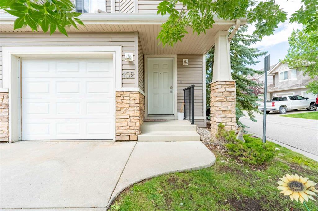 Picture of 152 Royal Oak Gardens NW, Calgary Real Estate Listing
