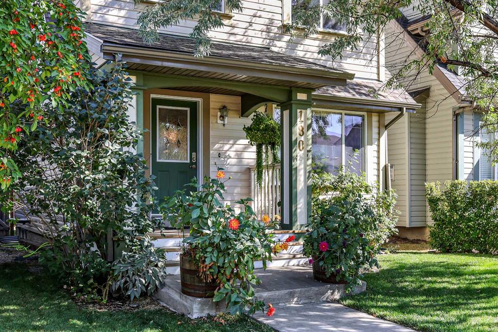 Picture of 180 Copperfield Rise SE, Calgary Real Estate Listing