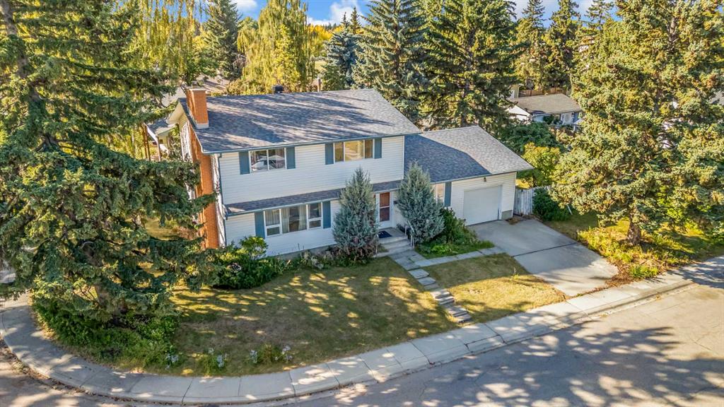 Picture of 11027 Bradbury Drive SW, Calgary Real Estate Listing