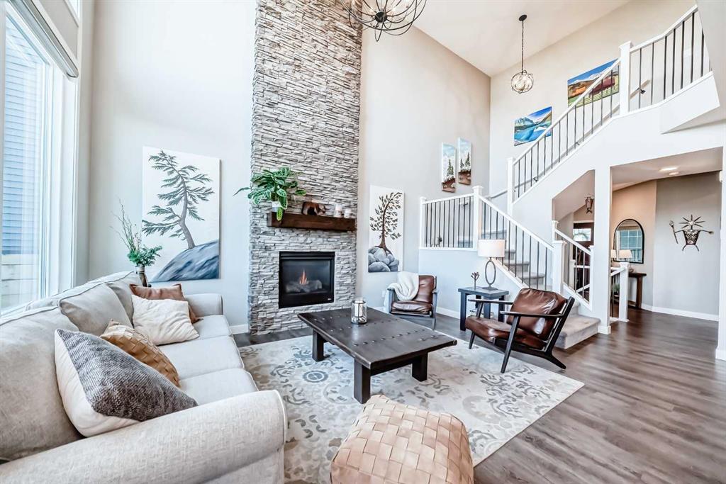 Picture of 204 Sunrise Common , Cochrane Real Estate Listing