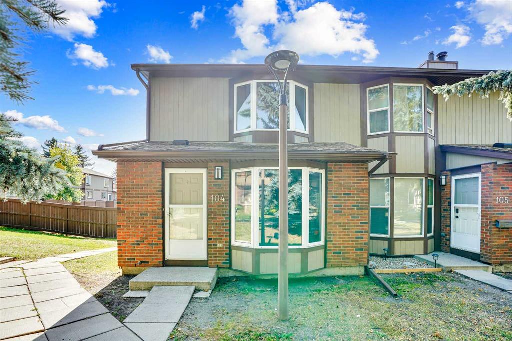 Picture of 104, 6103 Madigan Drive NE, Calgary Real Estate Listing