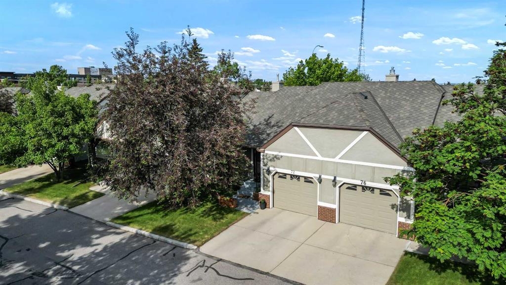 Picture of 72 Coach Side Terrace SW, Calgary Real Estate Listing