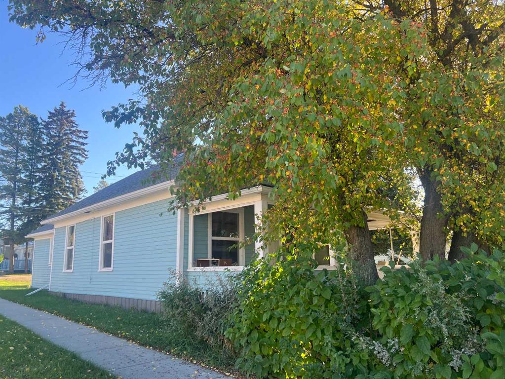 Picture of 823 50 Street , Edson Real Estate Listing