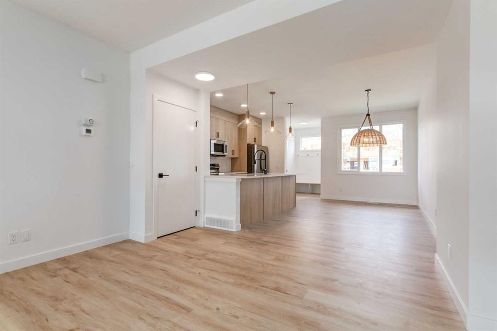 Picture of 265 Cobblestone Gate , Airdrie Real Estate Listing