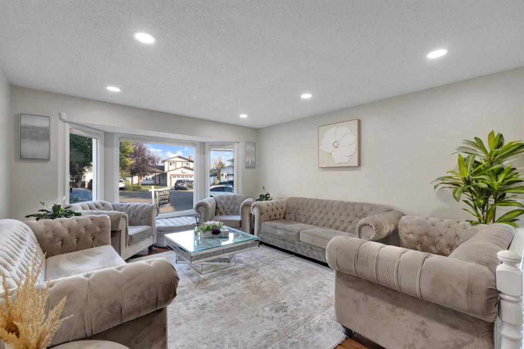 Picture of 12 Templehill Bay NE, Calgary Real Estate Listing